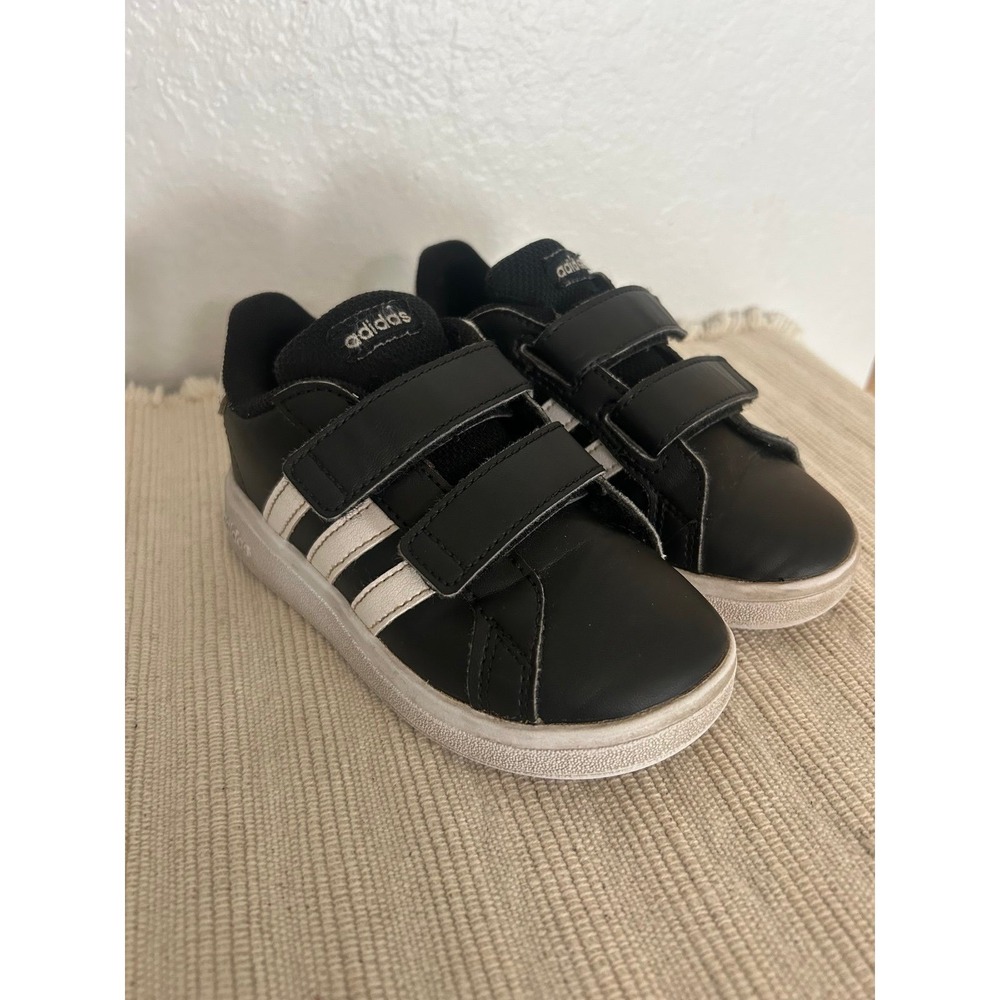 Adidas GRAND COURT 2.0 BLACK SHOES SNEAKERS KIDS Size 8c - Great Condition!
